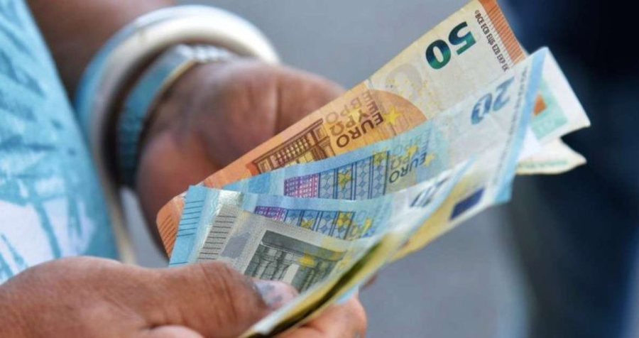 Euro i afrohet 100 lekëve, kursi arrin nivelin më të lartë në 5 muaj